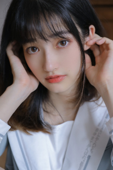 粉嫩初中女学生初